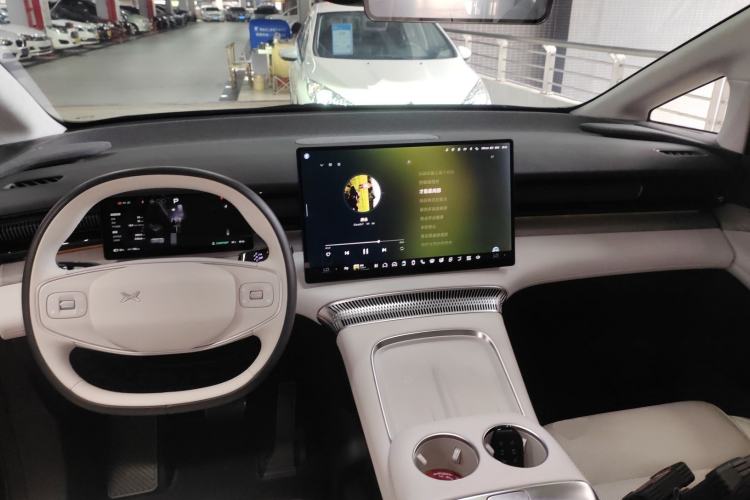 Used XPeng X9 2024 702 Ultra-Long Range Max
