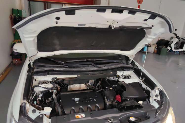 Used Mitsubishi Outlander 2017 2.0L Two-Wheel Drive Glory Edition 5 Seats
