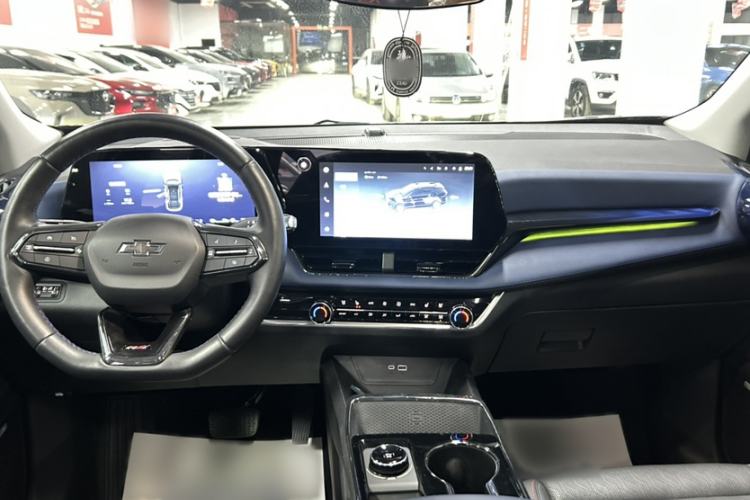 Used Chevrolet Equinox Plus 2024 102km RS Ultimate Edition
