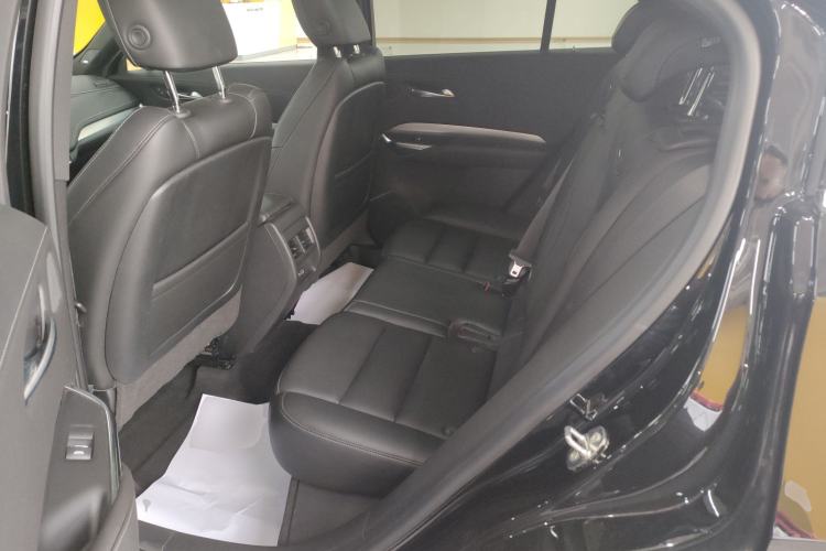 Used Cadillac XT4 2022 28T Two-Wheel-Drive Luxury Version