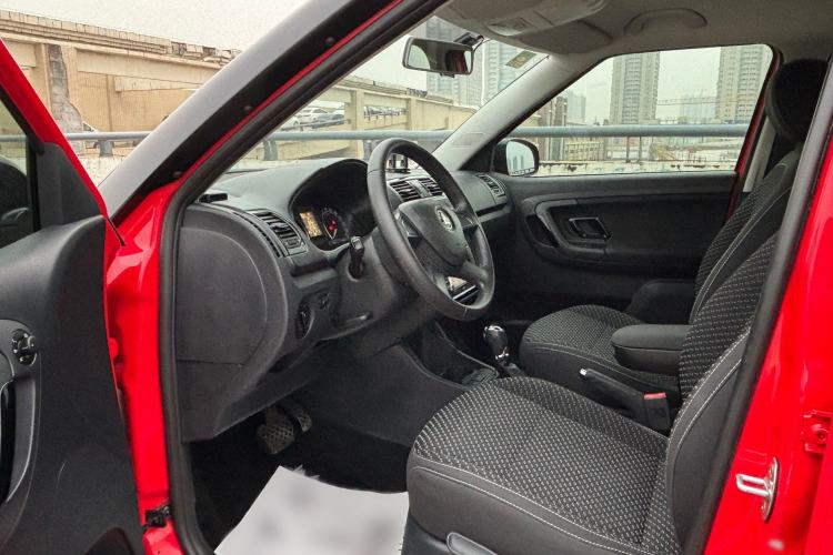 Used Skoda Fabia 2014 1.6L Automatic Sport Edition
