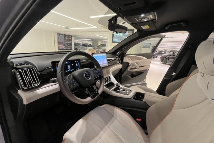 Used BYD Song Pro New Energy 2023 Champion Edition DM-i 71KM Navigation Model