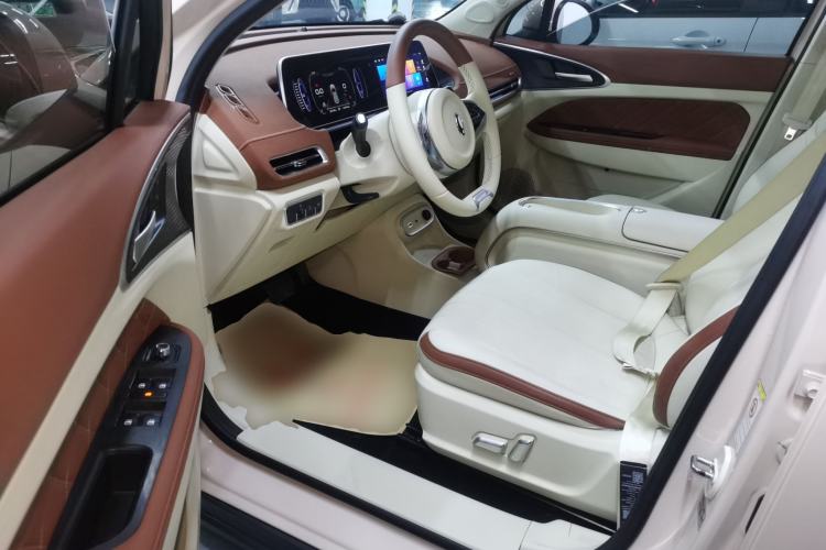 Used ORA Good Cat 2023 401 km Standard Range Luxury Version Lithium Iron Phosphate