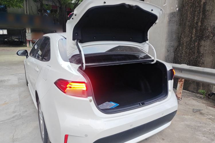 Used Toyota Levin 2021 Dual-Motor 1.8H E-CVT Leading Edition
