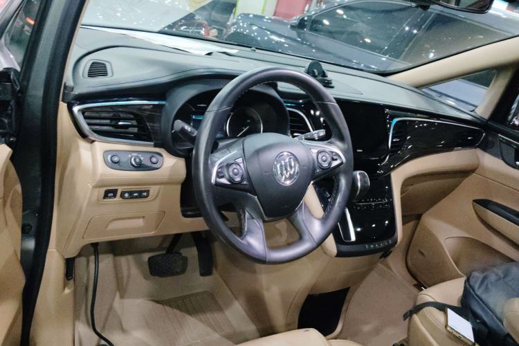 Used Buick GL8 2018 ES 28T Flagship Model China VI Standard
