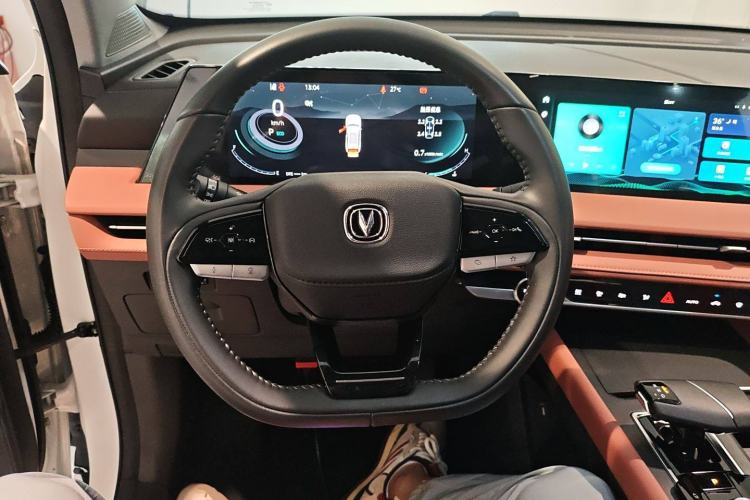 Used Changan CS75 PLUS 2024 3rd Generation Champion Edition 2.0T Intelligent Drive Performance Model
