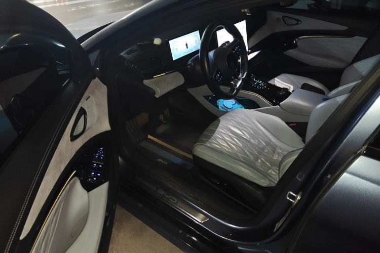 Used BYD Seal 2022 550 km Standard Range Rear-Wheel Drive Prestige Version