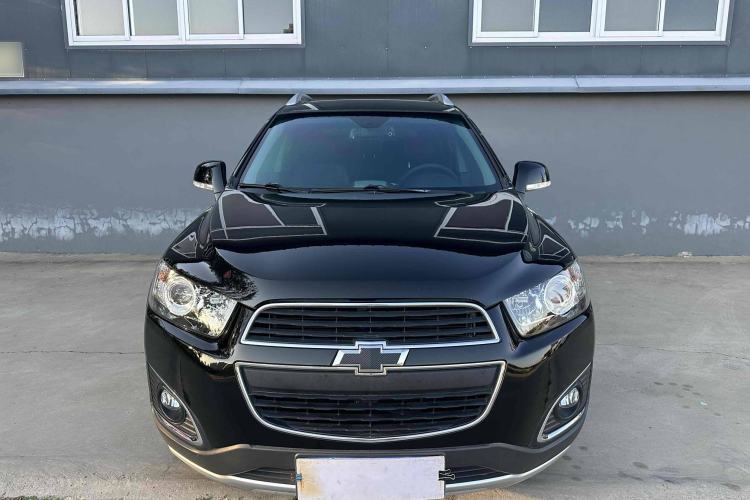 Used Chevrolet Captiva 2015 2.4L 4x4 Flagship Edition 7-Seater
