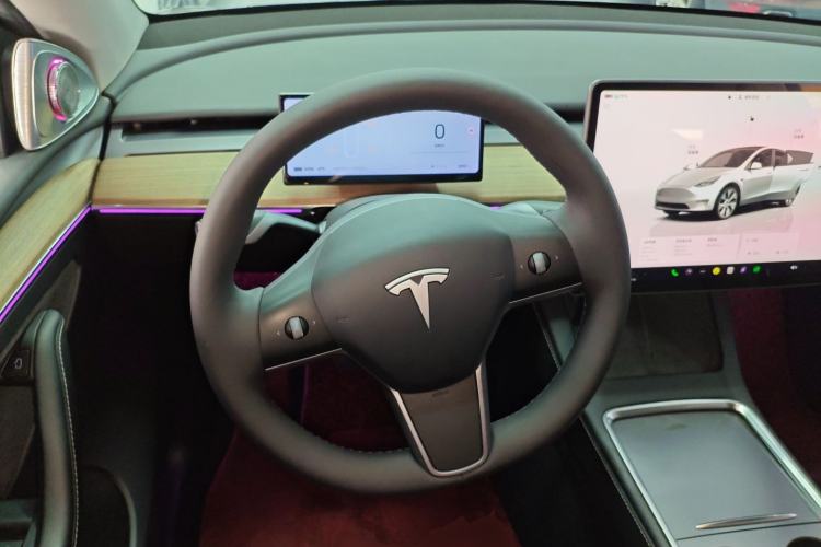 Used Tesla Model Y 2021 Long-Range All-Wheel-Drive Version 3D7