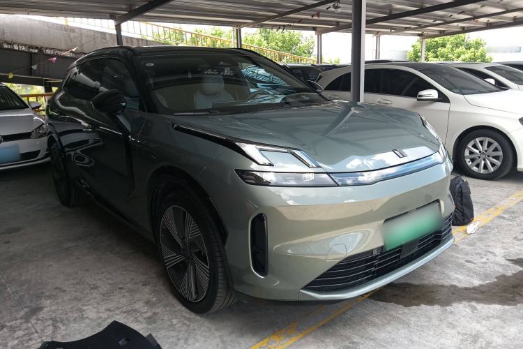 Used Lynk & Co 08 EM-P 2023 220km All-Wheel-Drive Performance Halo
