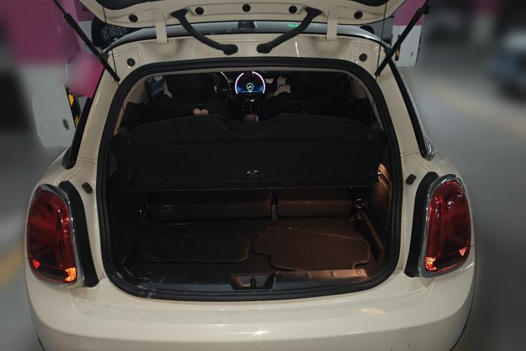 Used MINI MINI 2018 1.5T COOPER Artist
