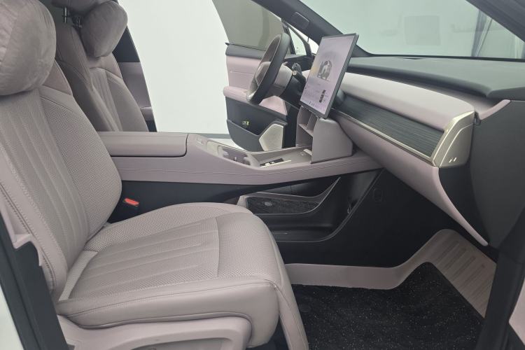 Used ONVO L60 2024 60 kWh Rear-Drive Version
