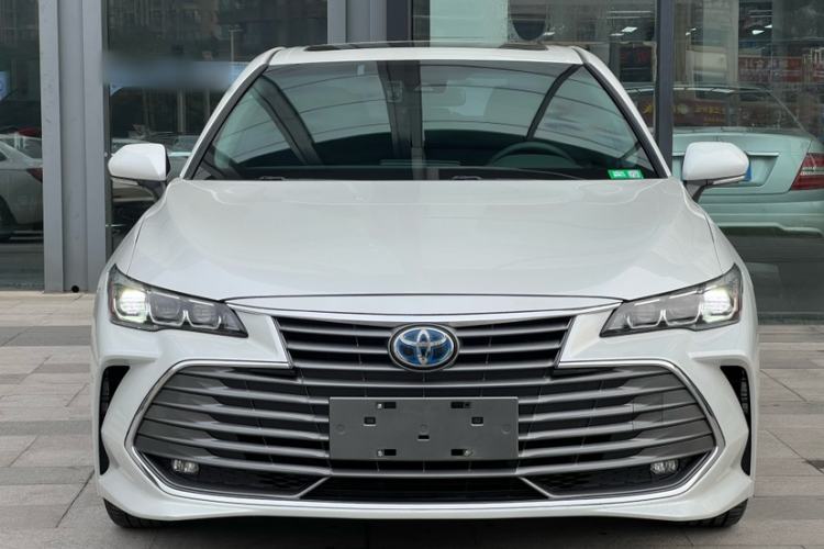 Used Toyota Avalon 2019 Dual-Engine 2.5L Luxury Edition China VI Standard