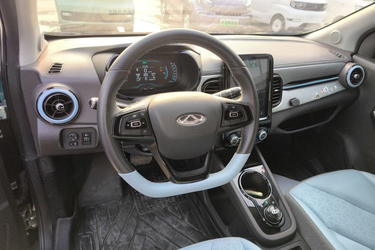 Used Chery Little Ant 2022 Revised Version Sweet Pink Edition Half-Sugar Version Lithium Iron Phosphate 30.7 kWh 30 kW 301 km
