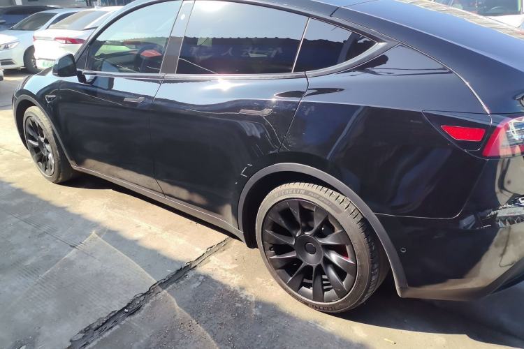 Used Tesla Model Y 2023 Rear-Wheel-Drive Version