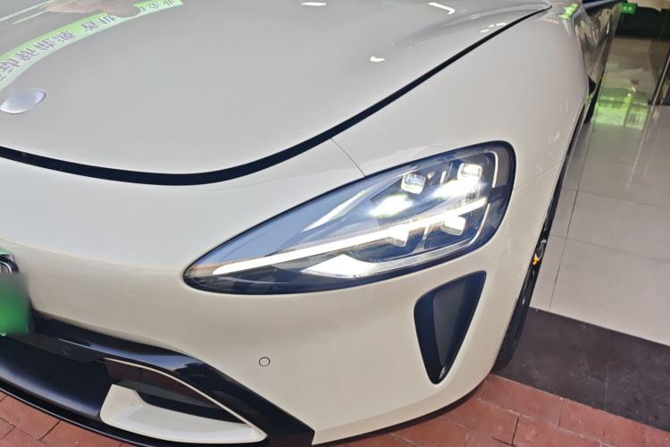 Used  SU7 2024 Rear-Drive Ultra-Long Range Advanced Pro-Level Intelligent Driving Version
