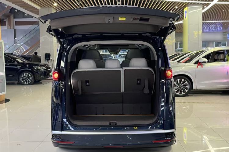 Used Denza D9 2022 DM-i 970 Four-Wheel Drive Prestige Model
