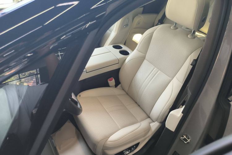 Used Li Auto MEGA 2024 Ultra Model
