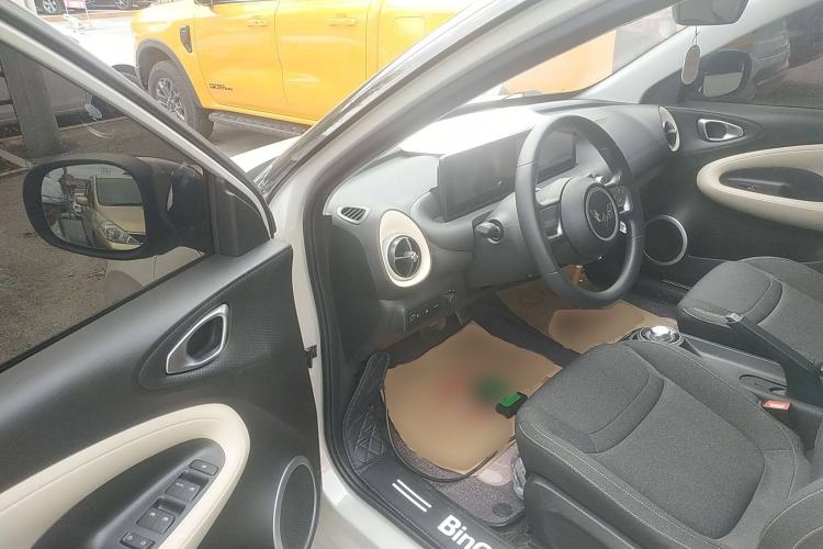 Used Wuling Bingo 2023 333 km Fast-Share Version
