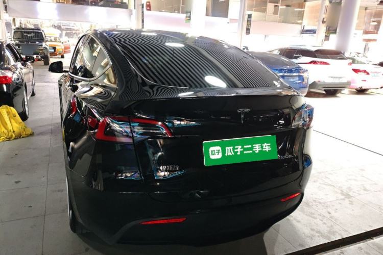 Used Tesla Model Y 2022 Long-Range All-Wheel-Drive Version