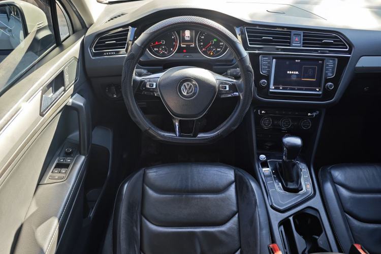 Used Volkswagen Tiguan L 2017 330TSI Automatic Two-Wheel Drive Comfort Edition