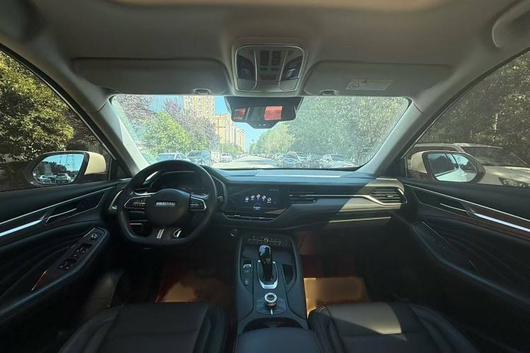 Used Haval F7 2019 2.0T Two-Wheel Drive i-Van China V standard
