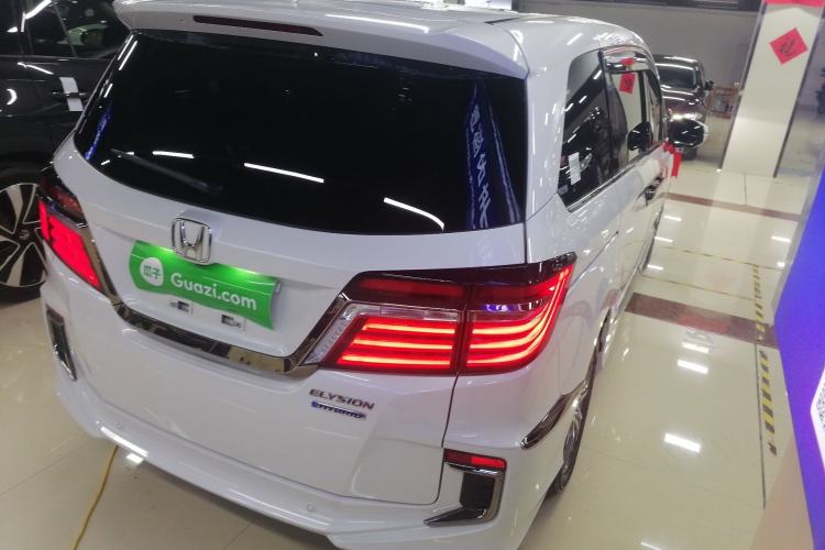 Used Honda Elysion 2019 2.0L Hybrid Luxury Edition
