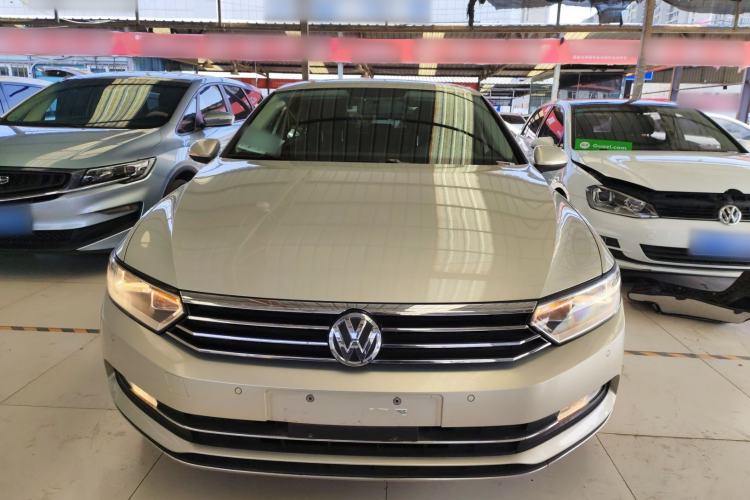 Used Volkswagen Magotan 2018 330TSI DSG Advanced Model
