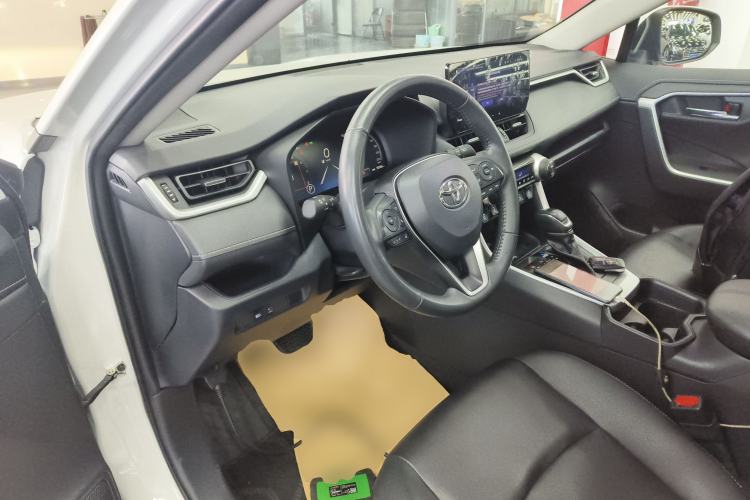 Used Toyota RAV4 2023 2.0L CVT Two-Wheel Drive Fashion Plus Edition
