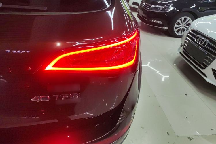 Used Audi Q5 2017 Plus 40 TFSI Technology Model
