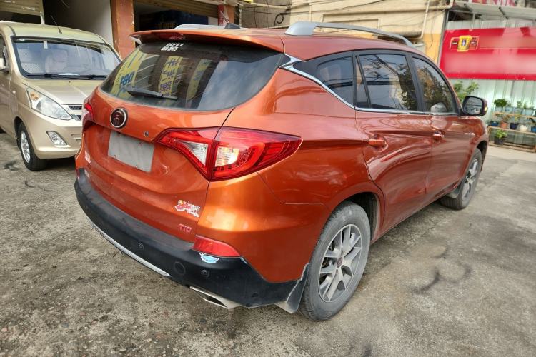 Used BYD Song 2017 Gaishe Upgrade Edition 1.5TID Automatic Elite Model
