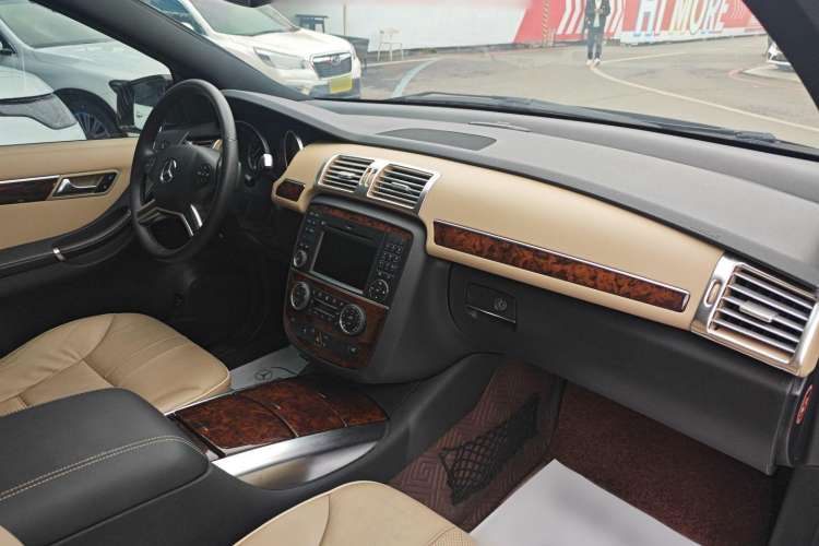 Used Mercedes-Benz R-Class 2011 R 350 L 4MATIC
