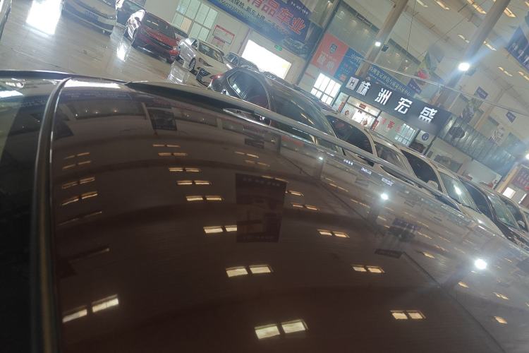 Used Venucia T70 2016 2.0L CVT Smart Choice Edition
