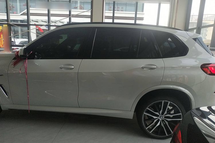 Used BMW X5 2022 Restyled xDrive 40Li Luxury Edition M Sport Package
