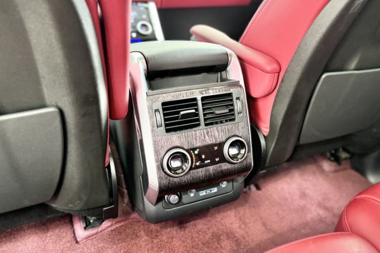 Used Land Rover Range Rover Sport 2021 3.0 L6 YAO Black Edition
