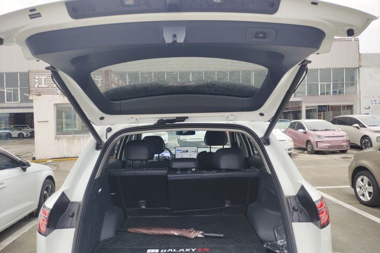 Used  E5 2024 530km Starship Edition