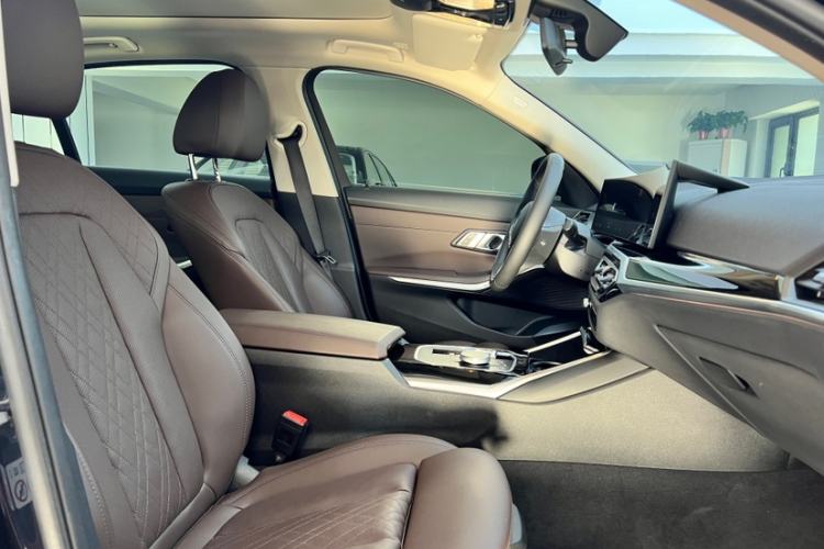 Used BMW i3 2022 eDrive 35 L
