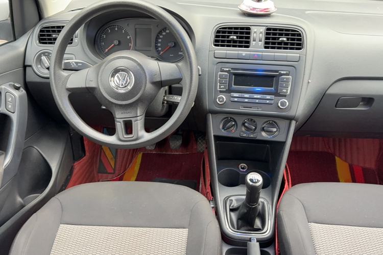 Used Volkswagen Polo 2013 1.4L Manual Fashion Edition
