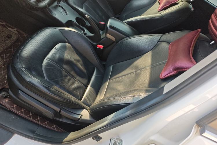 Used Hyundai ix35 2015 2.0L Automatic 2WD Smart Type China IV
