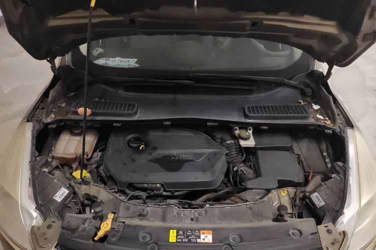 Used Ford Kuga 2013 1.6L GTDi Two-Wheel-Drive Comfort Model
