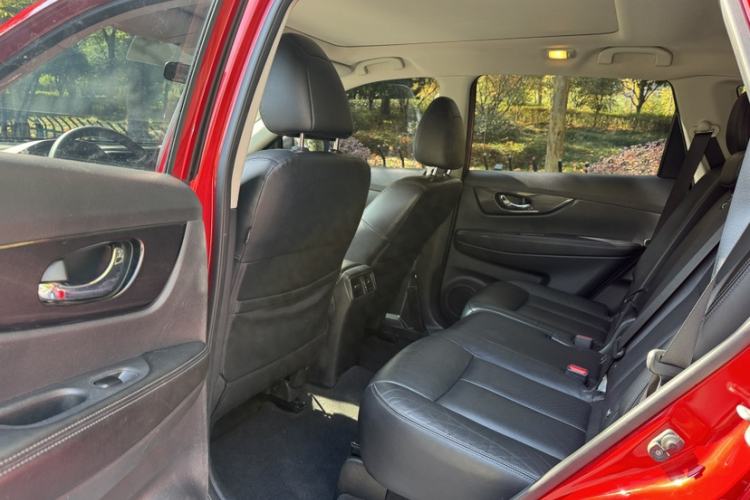 Used Nissan X-Trail 2017 2.0L CVT 7-Seater Comfort Edition 2WD
