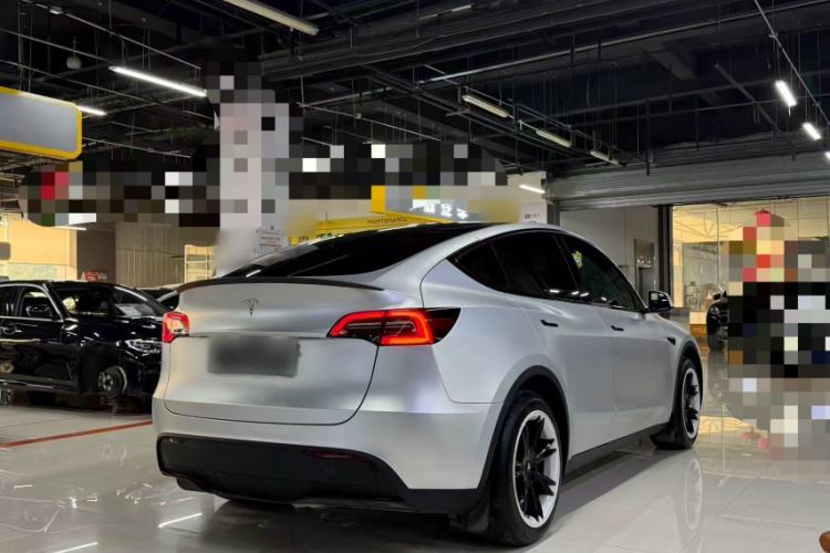 Used Tesla Model Y 2023 Rear-Wheel-Drive Version
