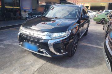 Used Mitsubishi Outlander 2019 2.4L 4x4 Zhi Xiang Edition 7 Seats China VI Standard