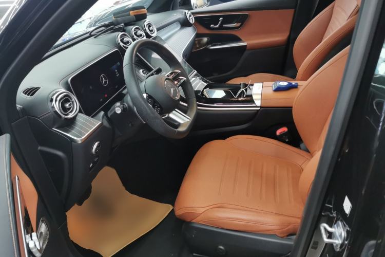 Used Mercedes-Benz GLC 2023 Refreshed GLC 300 L 4MATIC Dynamic Edition 5 Seats
