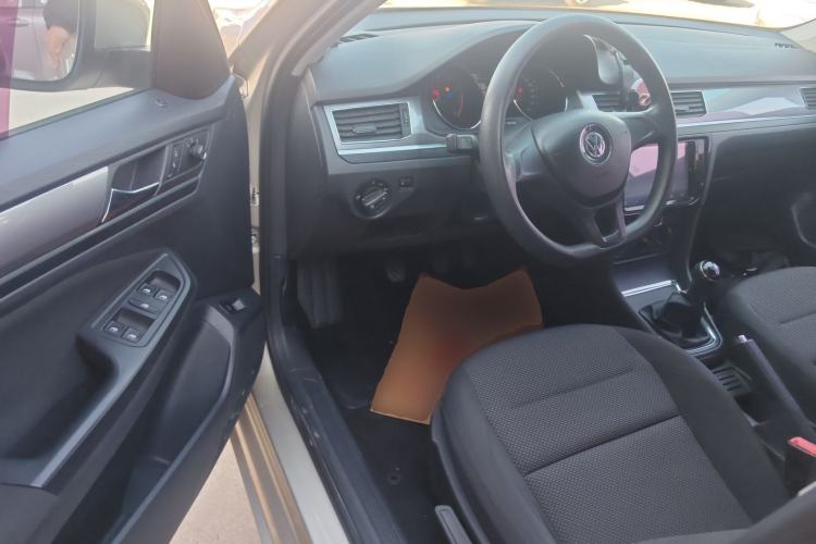 Used Volkswagen Bora 2017 1.6L Manual Fashion Model