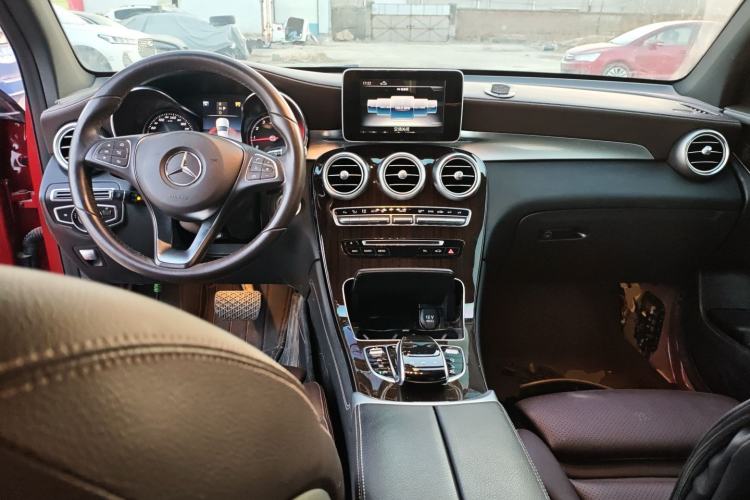 Used Mercedes-Benz GLC 2019 GLC 260 L 4MATIC Dynamic Model