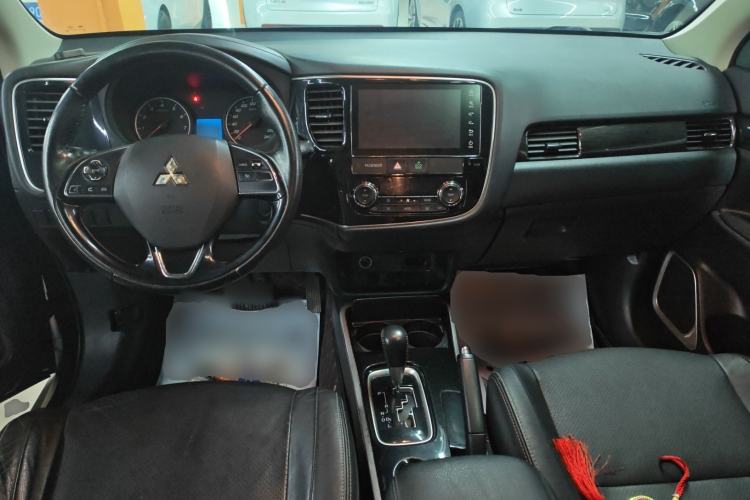 Used Mitsubishi Outlander 2017 2.0L Two-Wheel Drive Glory Edition 5 Seats