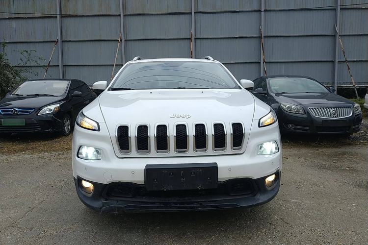 Used  Cherokee 2016 2.0L Smart Version