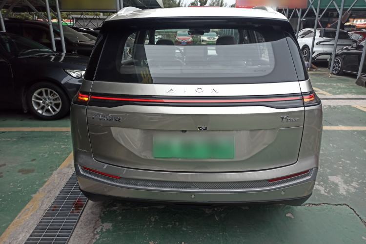 Used AION Y 2022 Plus 70 Tech Edition
