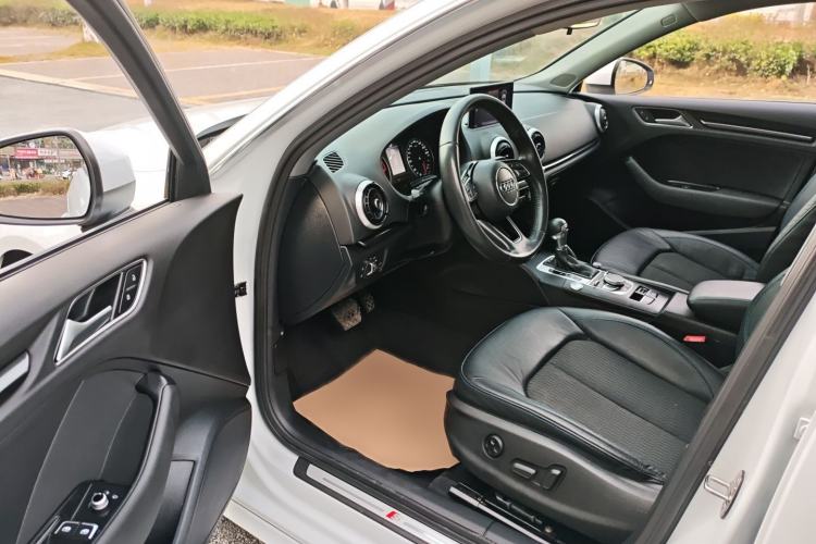 Used Audi A3 2019 Sportback 35 TFSI Sporty Version National V